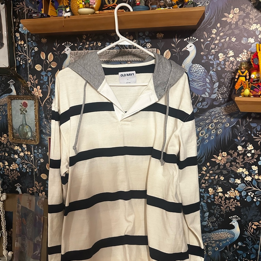 Old Navy Black and Cream Striped Pullover